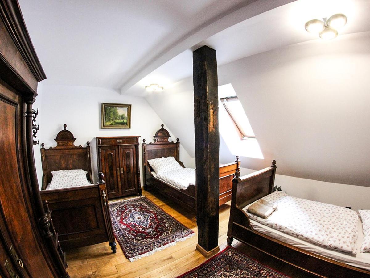 Dwór Gogolewo nad Wartą Ksiaz Wielkopolski Exterior foto
