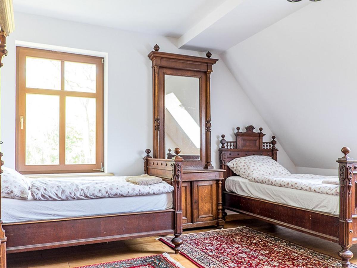 Dwór Gogolewo nad Wartą Ksiaz Wielkopolski Exterior foto