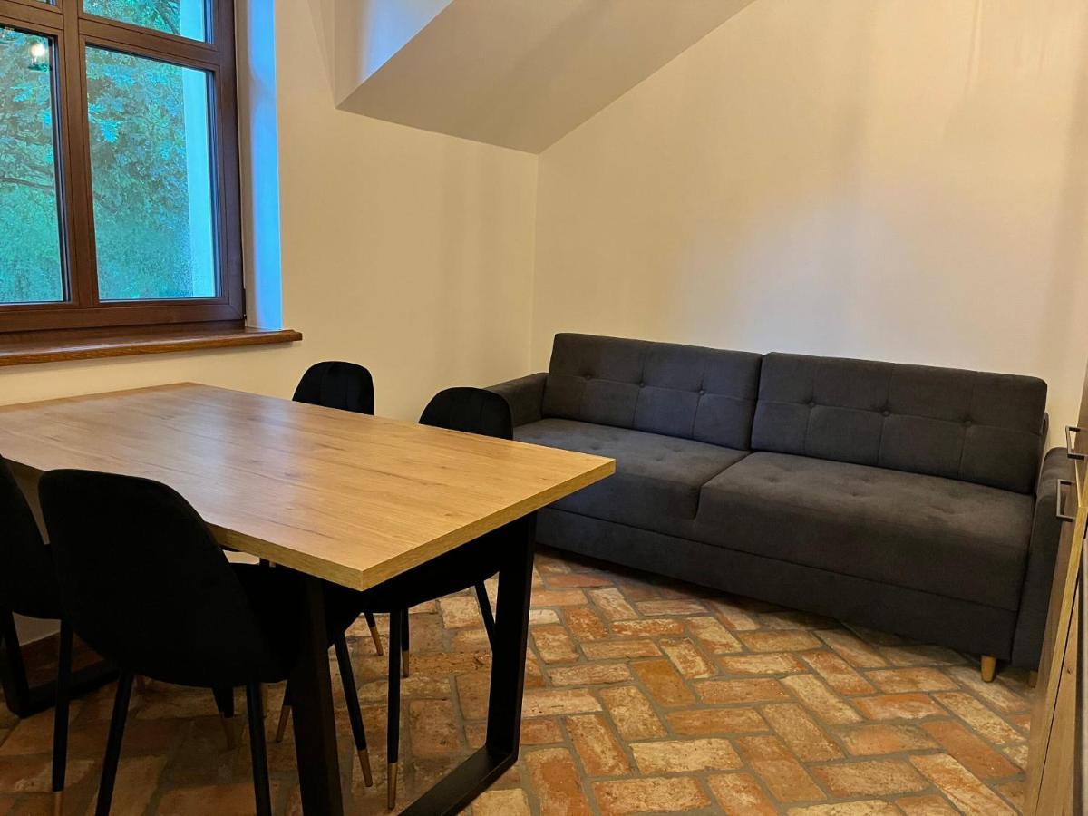 Dwór Gogolewo nad Wartą Ksiaz Wielkopolski Exterior foto
