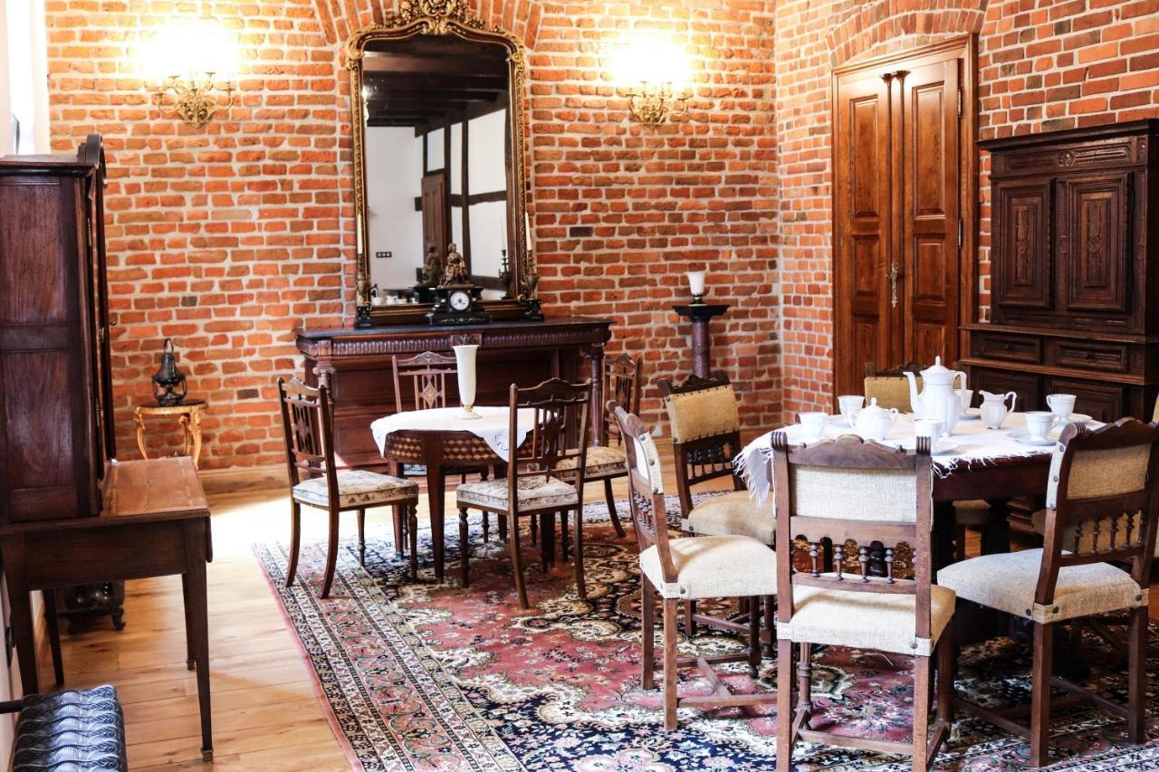Dwór Gogolewo nad Wartą Ksiaz Wielkopolski Exterior foto