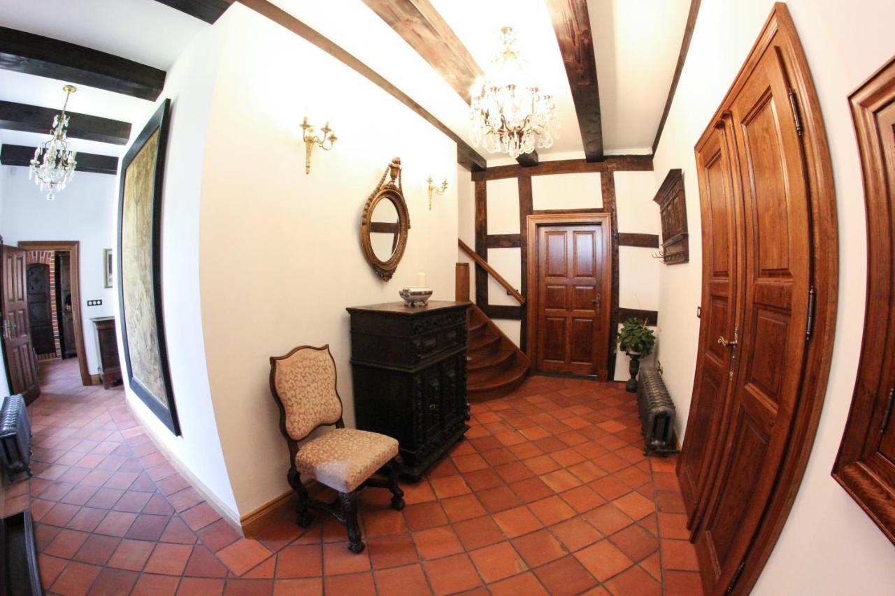 Dwór Gogolewo nad Wartą Ksiaz Wielkopolski Exterior foto